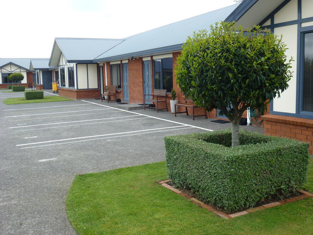 Tudor Lodge Motel Hawera Room photo