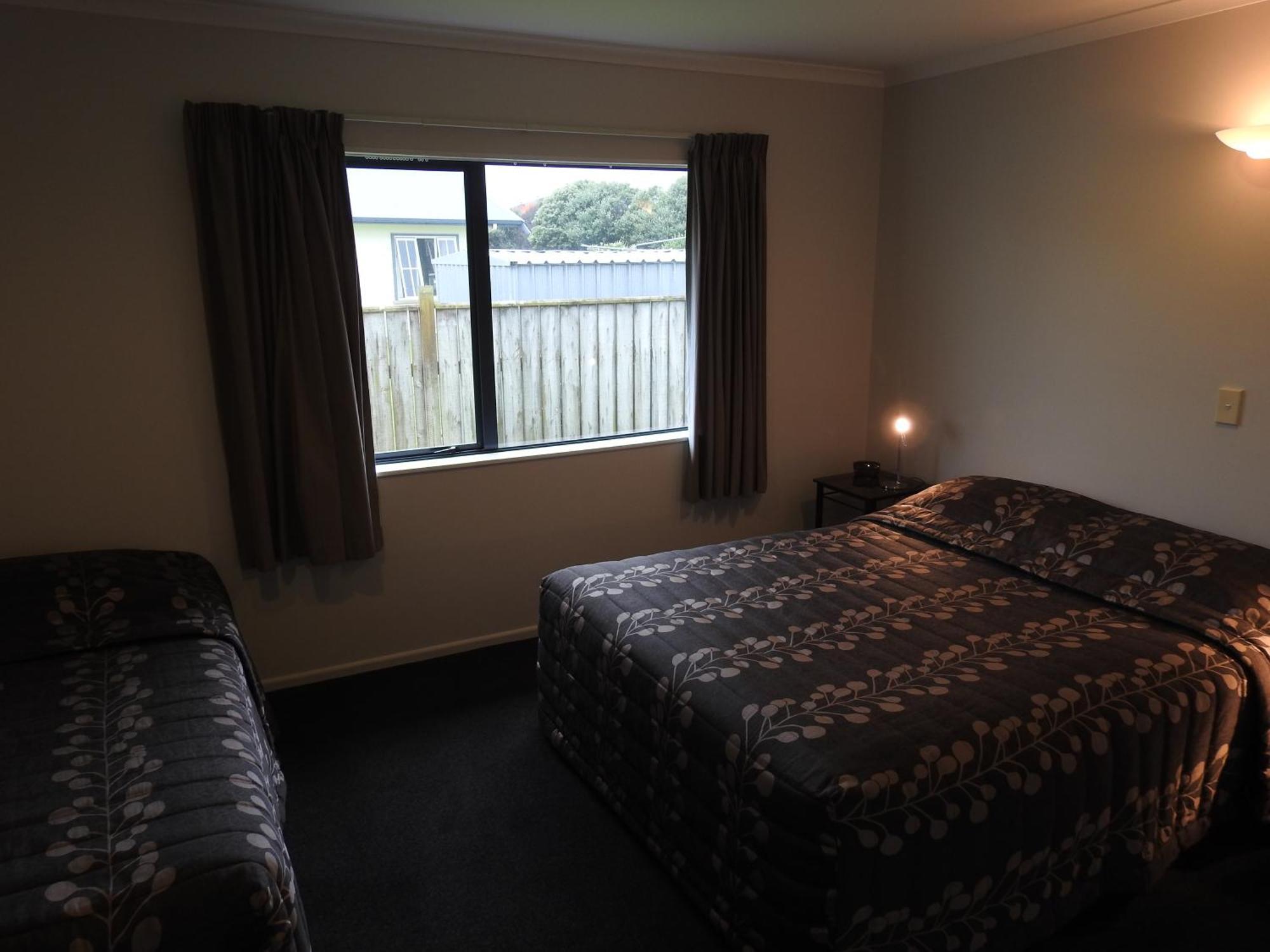 Tudor Lodge Motel Hawera Exterior photo