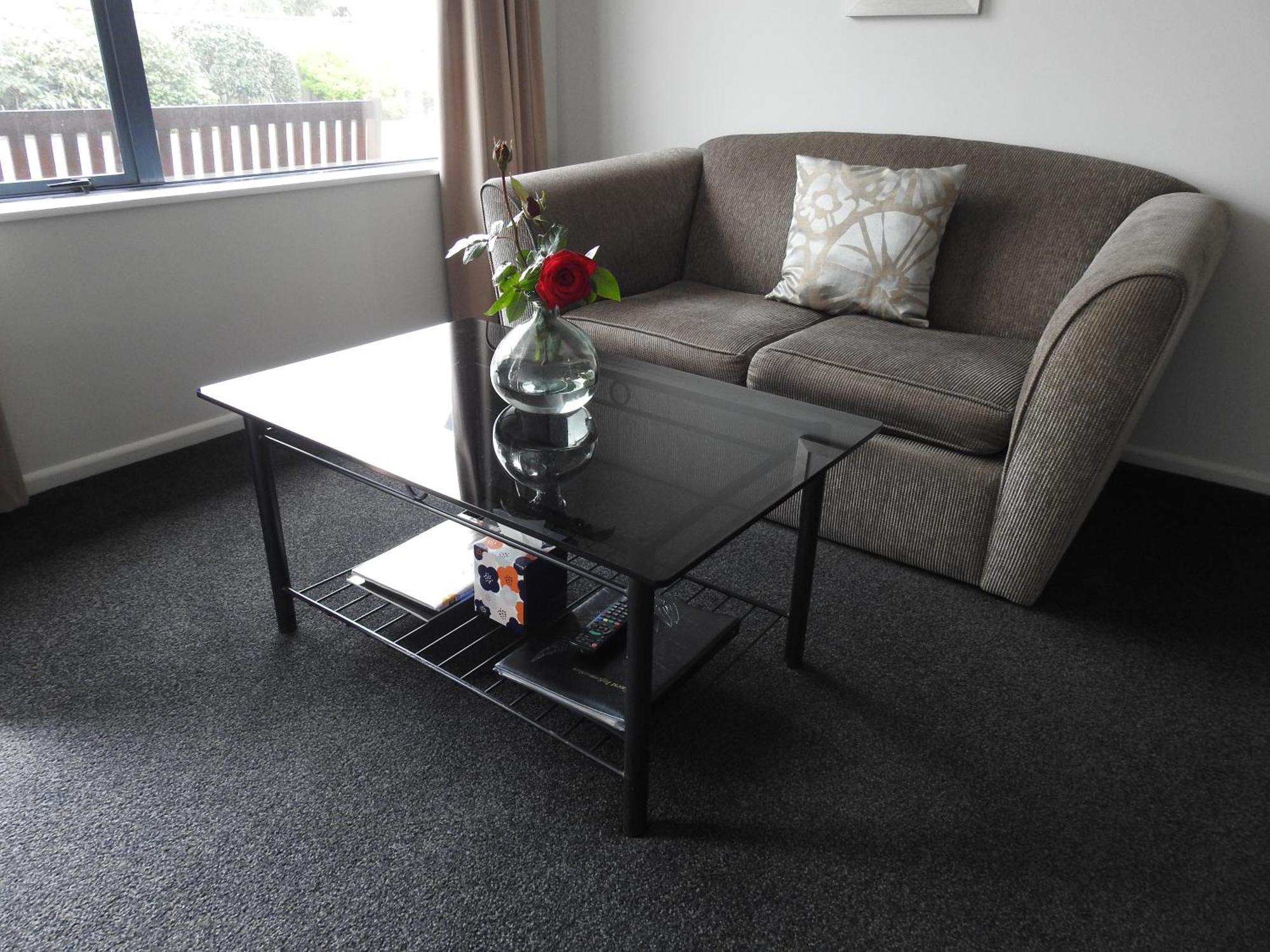 Tudor Lodge Motel Hawera Exterior photo
